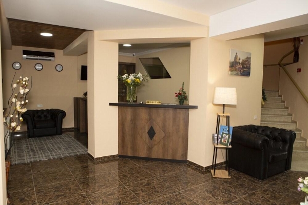 Hotel Holiday Villa (Zemo-Avchala)